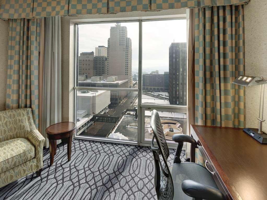 Doubletree By Hilton St Paul Downtown Hotell Saint Paul Rom bilde