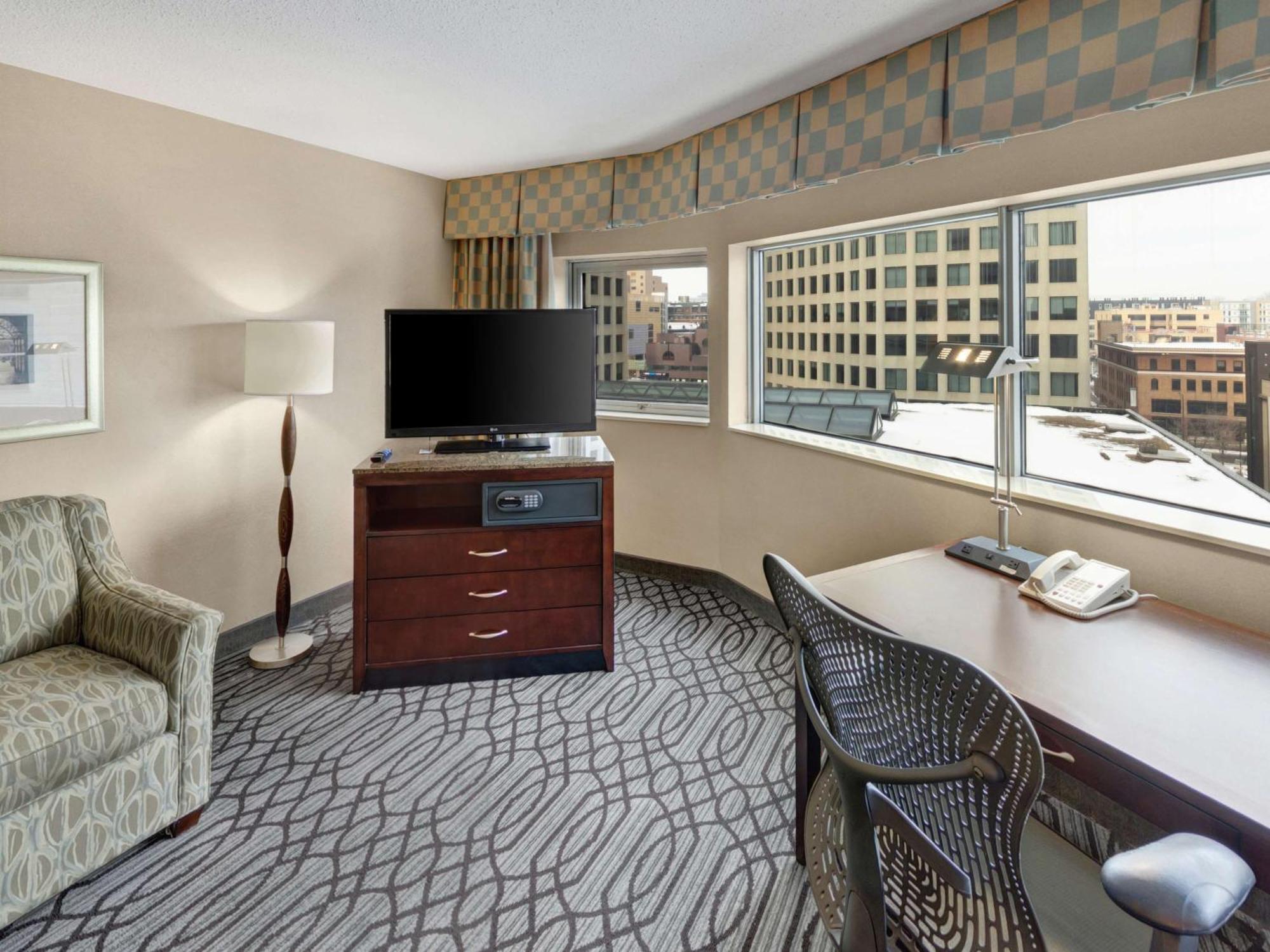 Doubletree By Hilton St Paul Downtown Hotell Saint Paul Eksteriør bilde
